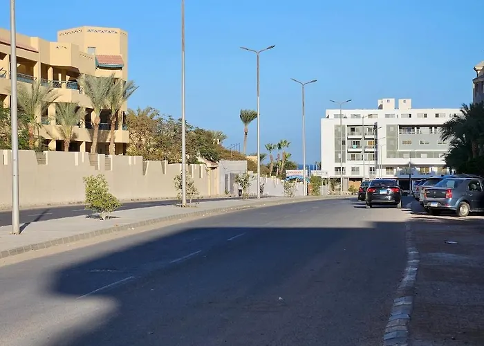 Free - Private Terrace With Wi-fi, Smart Tv, 3 Pools - Florenza Khamsin * الغردقة