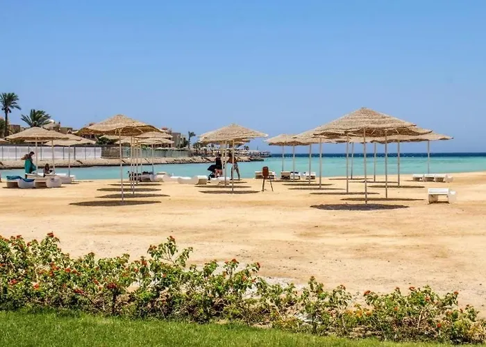 Free - Private Terrace With Wi-fi, Smart Tv, 3 Pools - Florenza Khamsin شقة الغردقة