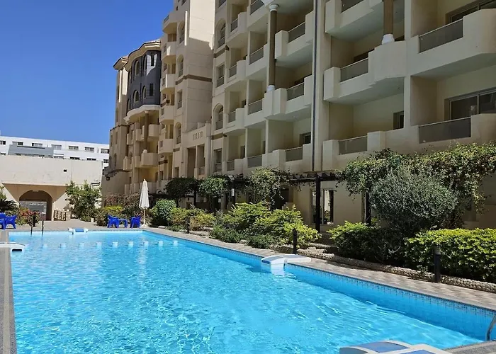 Free - Private Terrace With Wi-fi, Smart Tv, 3 Pools - Florenza Khamsin شقة الغردقة