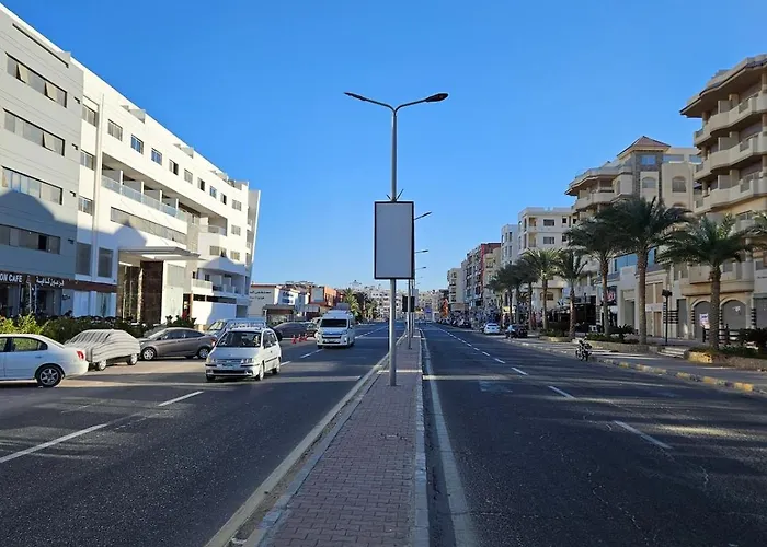 Free - Private Terrace With Wi-fi, Smart Tv, 3 Pools - Florenza Khamsin * الغردقة