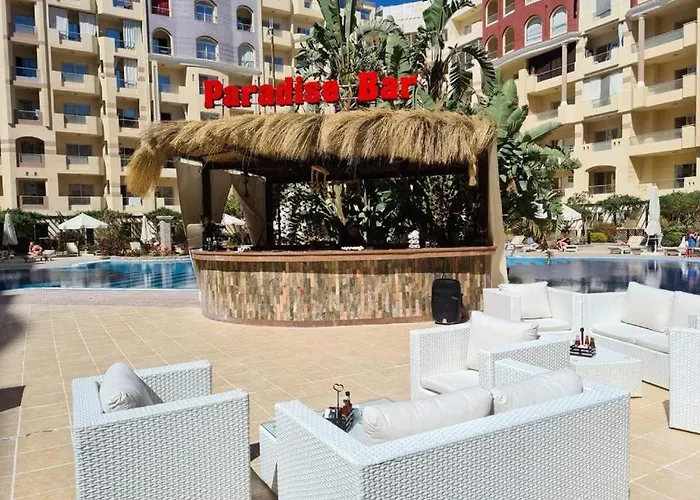 Free - Private Terrace With Wi-fi, Smart Tv, 3 Pools - Florenza Khamsin شقة